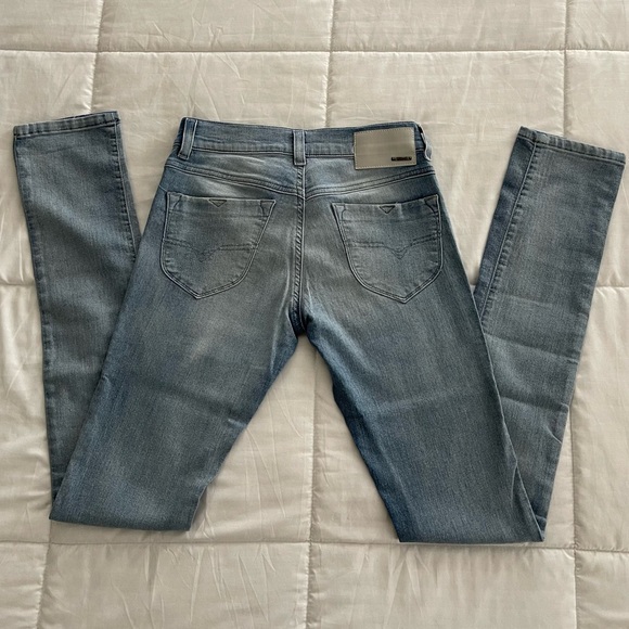 DIESEL Livier Super Slim-Legging Denim Jeans - Picture 5 of 12